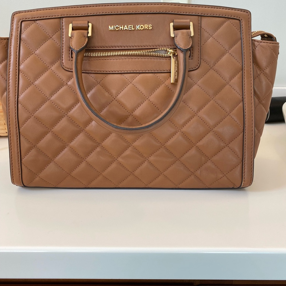 Michael Kors tan quilted leather bag. Like new.